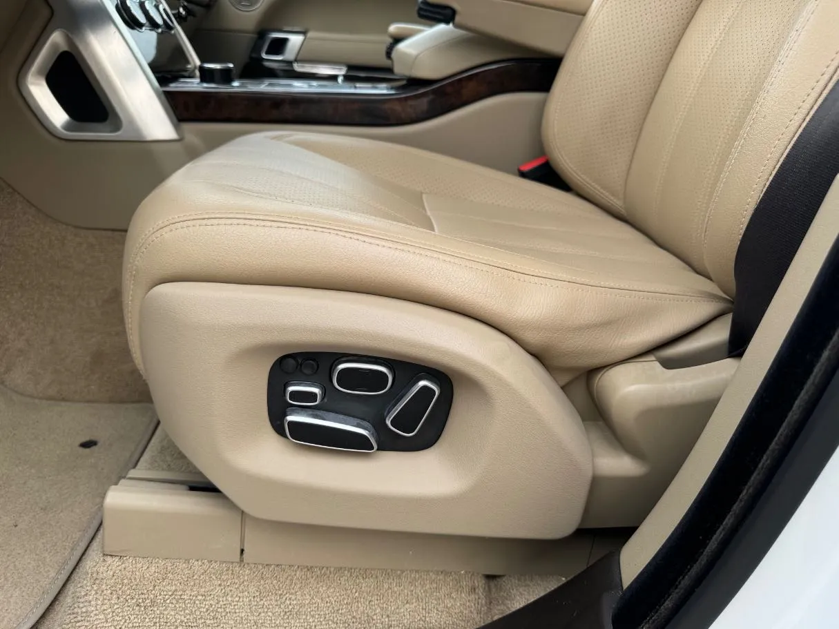 Car image 29