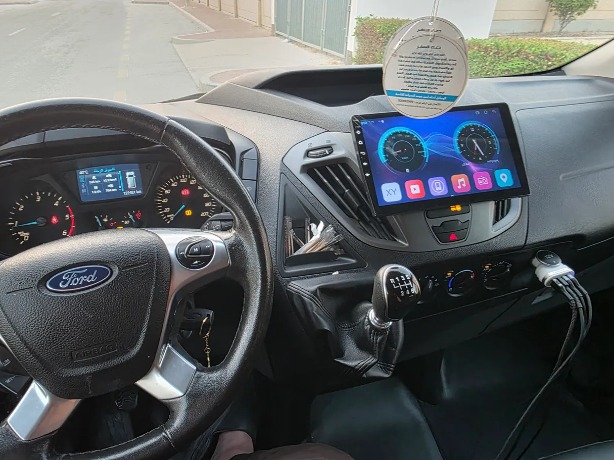 Car image 7