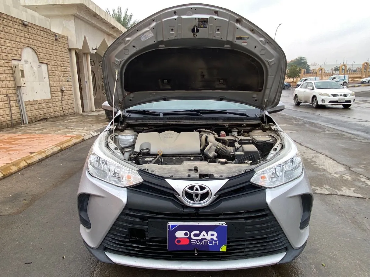Car image 27
