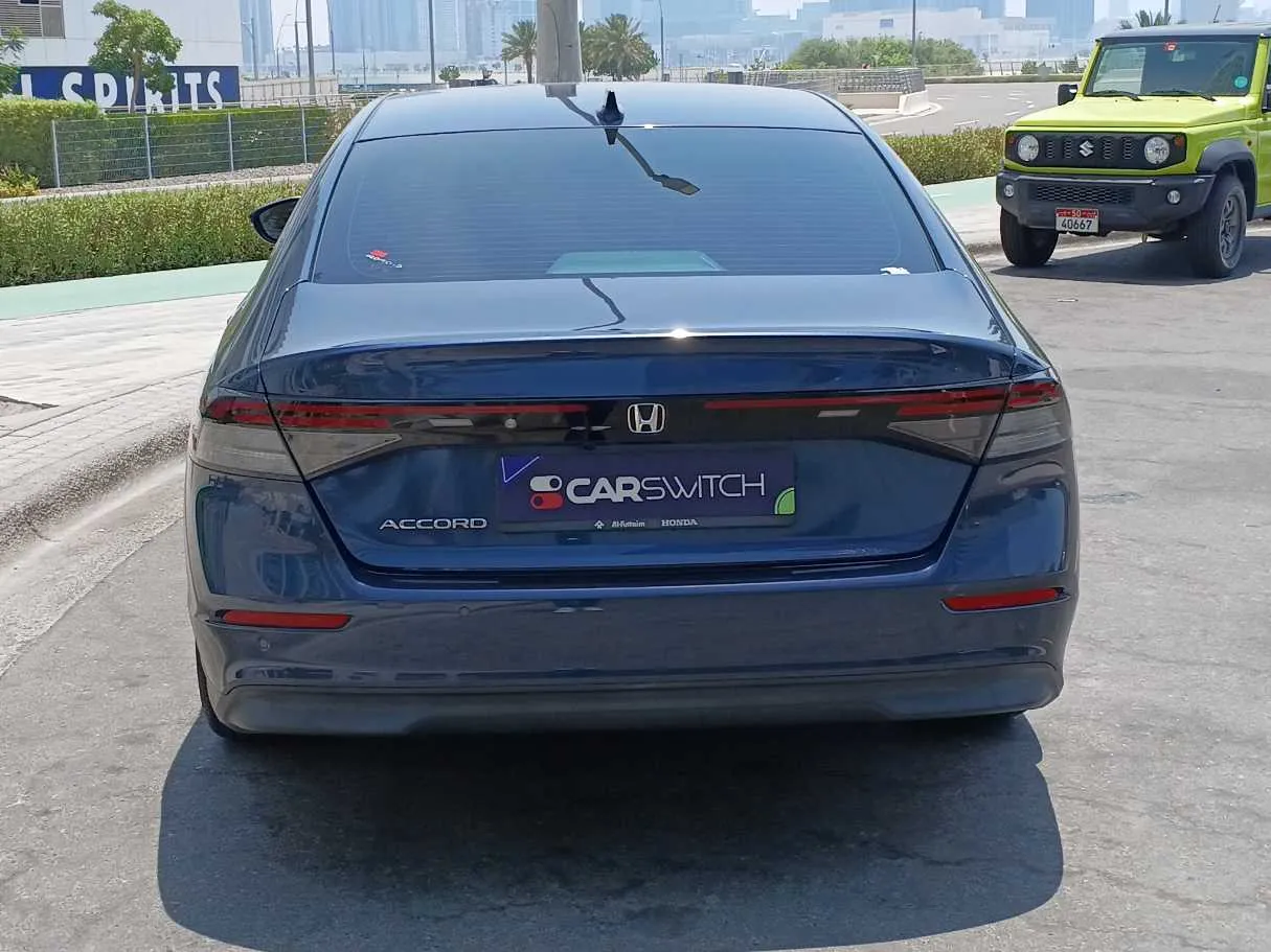 Car image 6