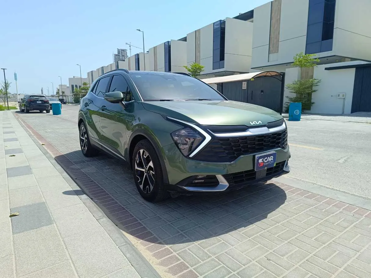 Car image 4