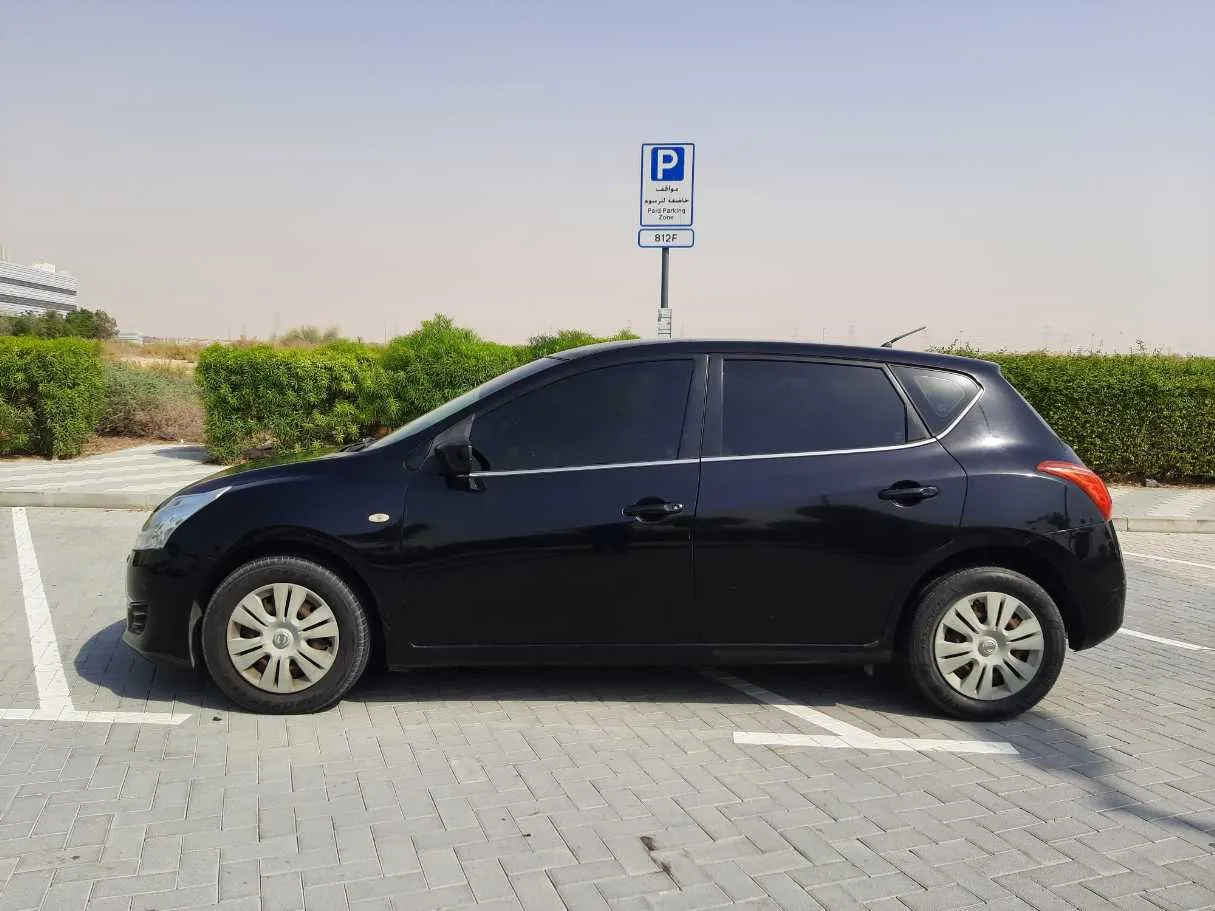 Car image 8
