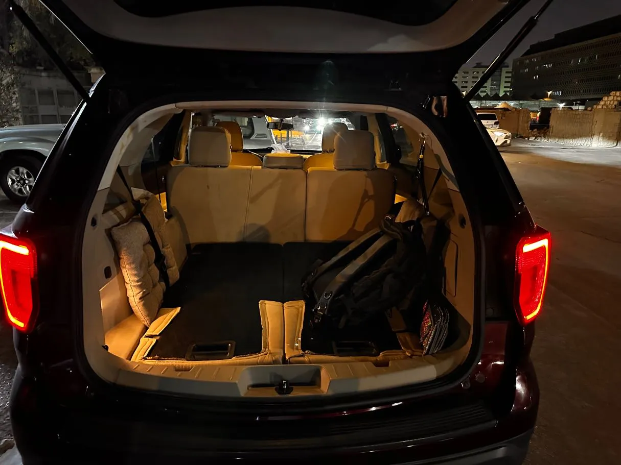 Car image 23