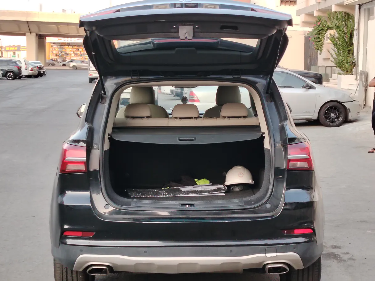 Car image 22