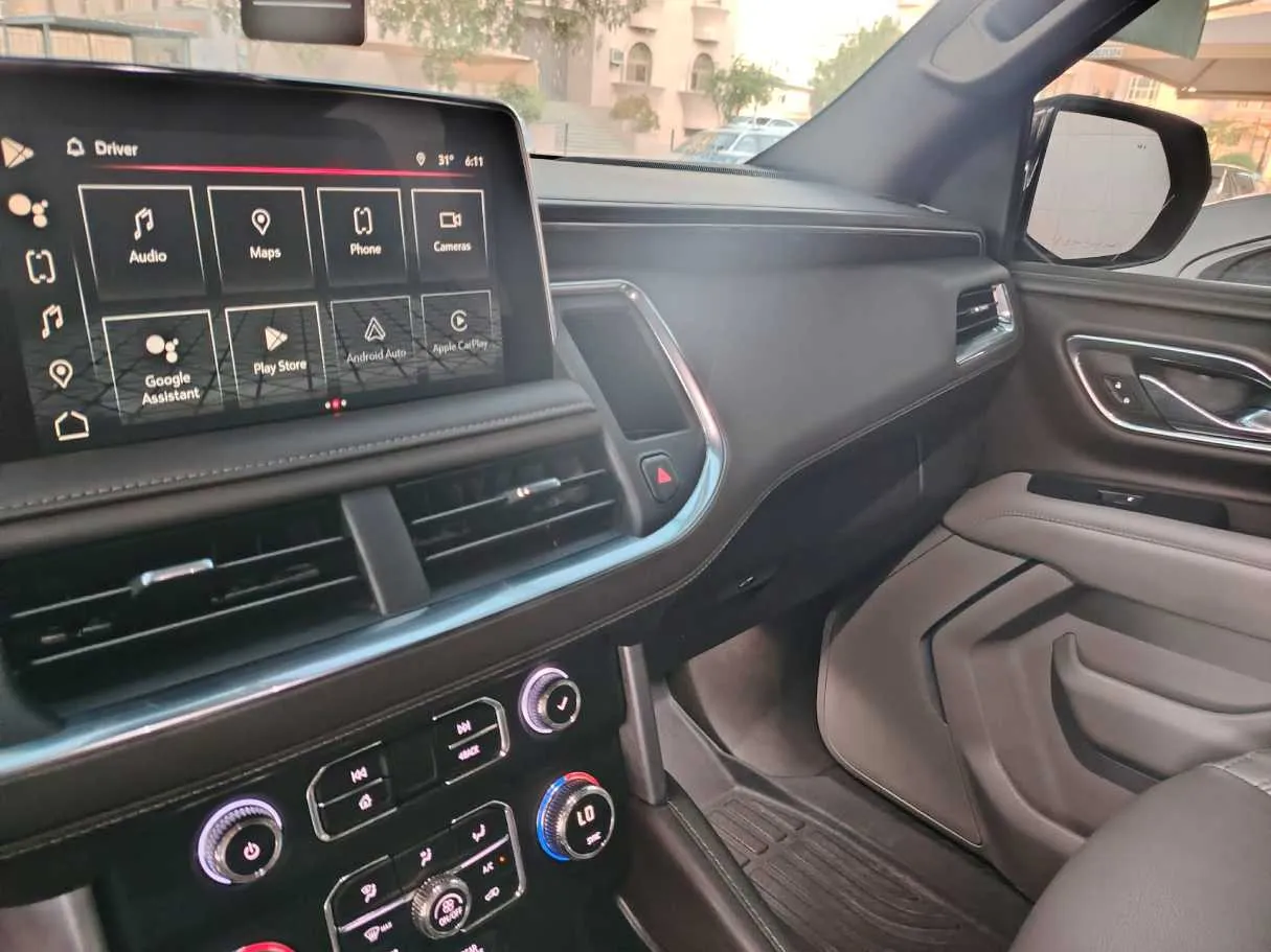 Car image 21