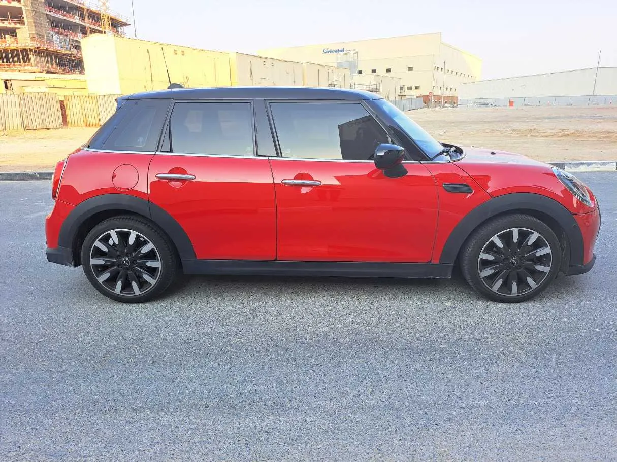 Car image 8