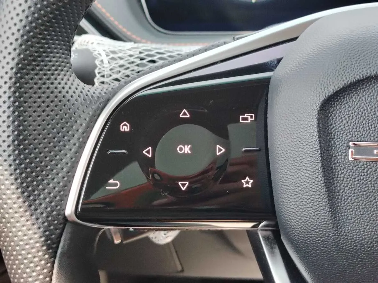Car image 23
