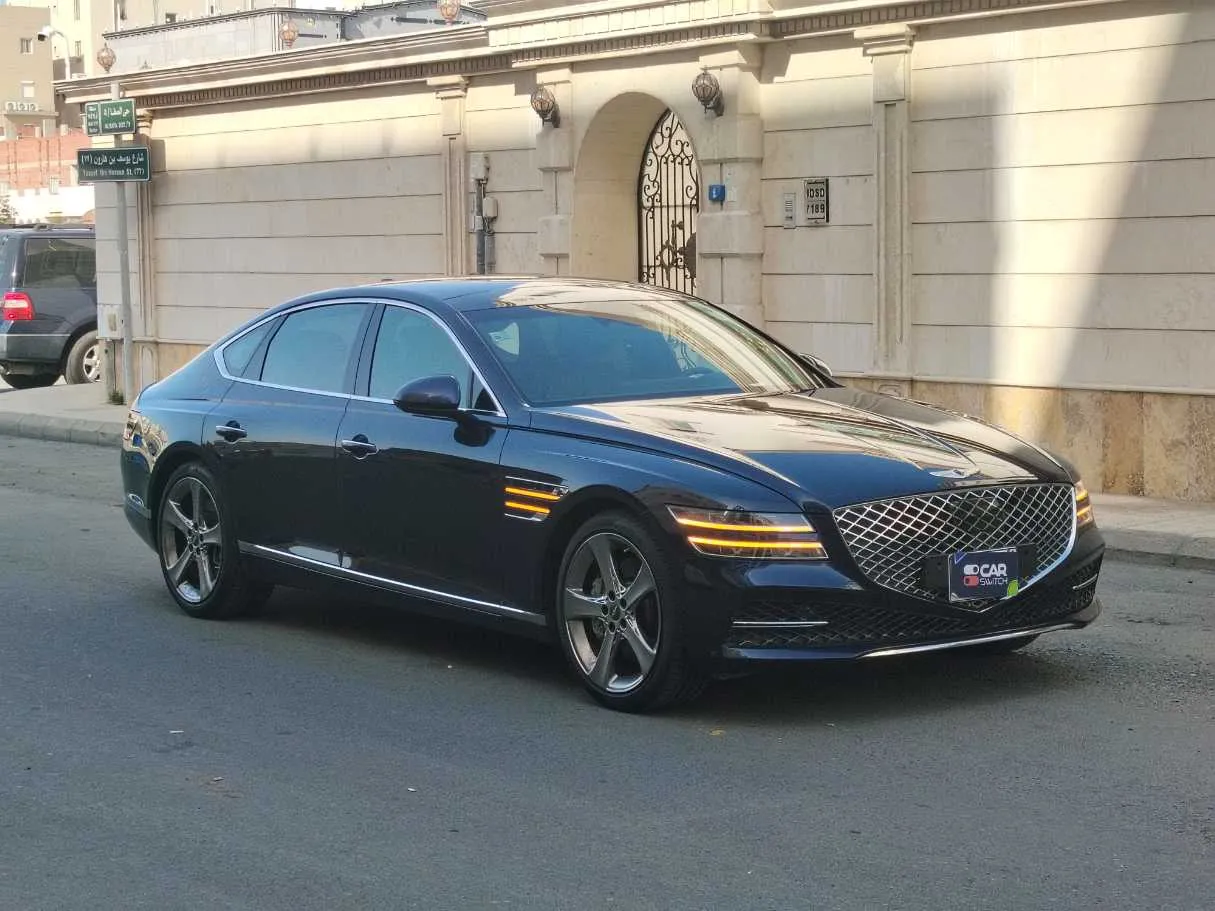 Car image 3