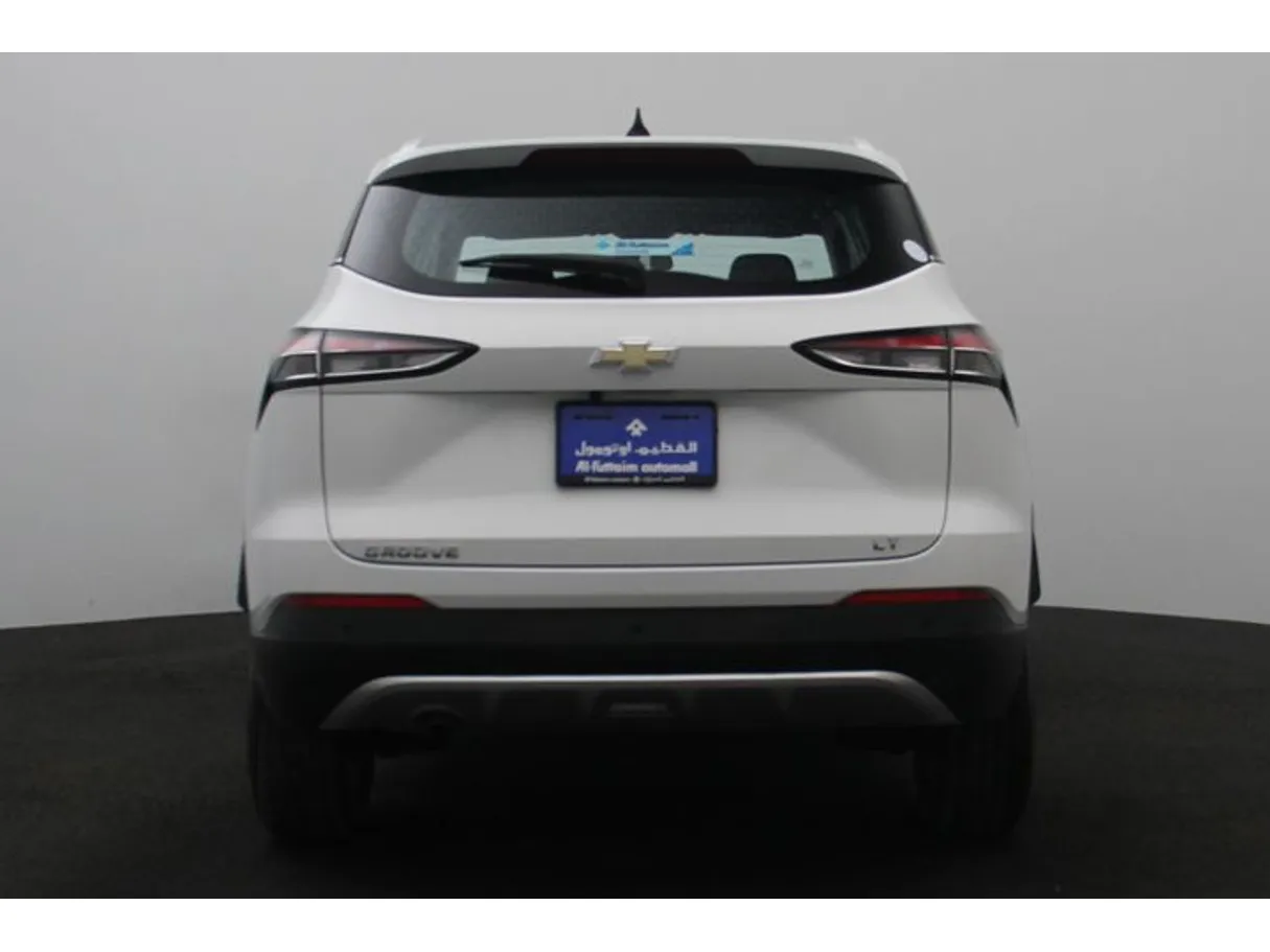 Car image 12