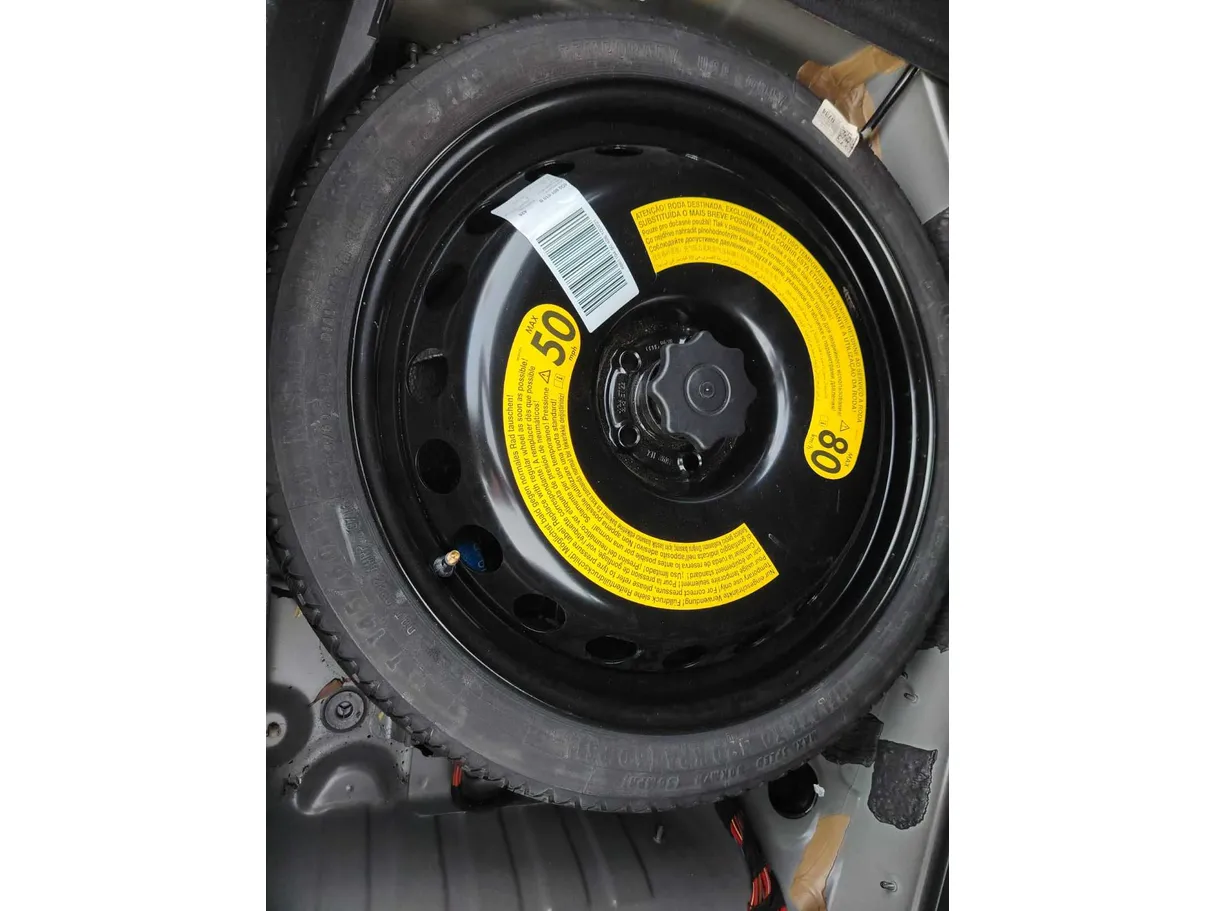Car image 46