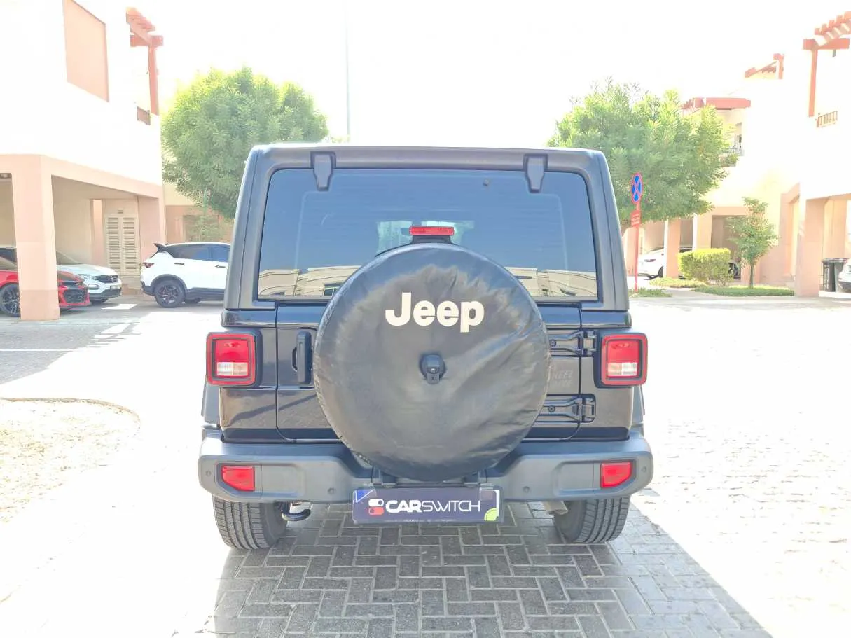 Car image 6