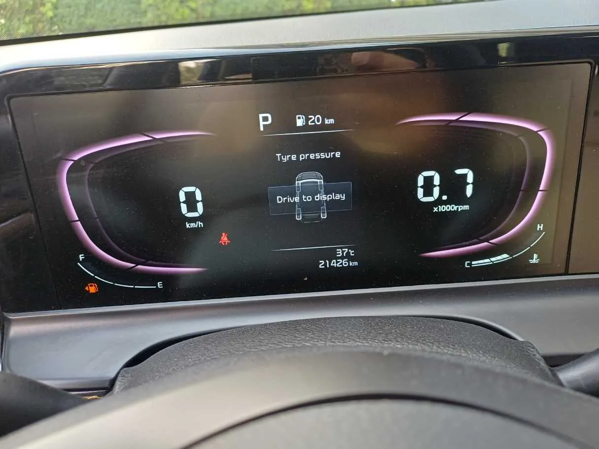 Car image 20