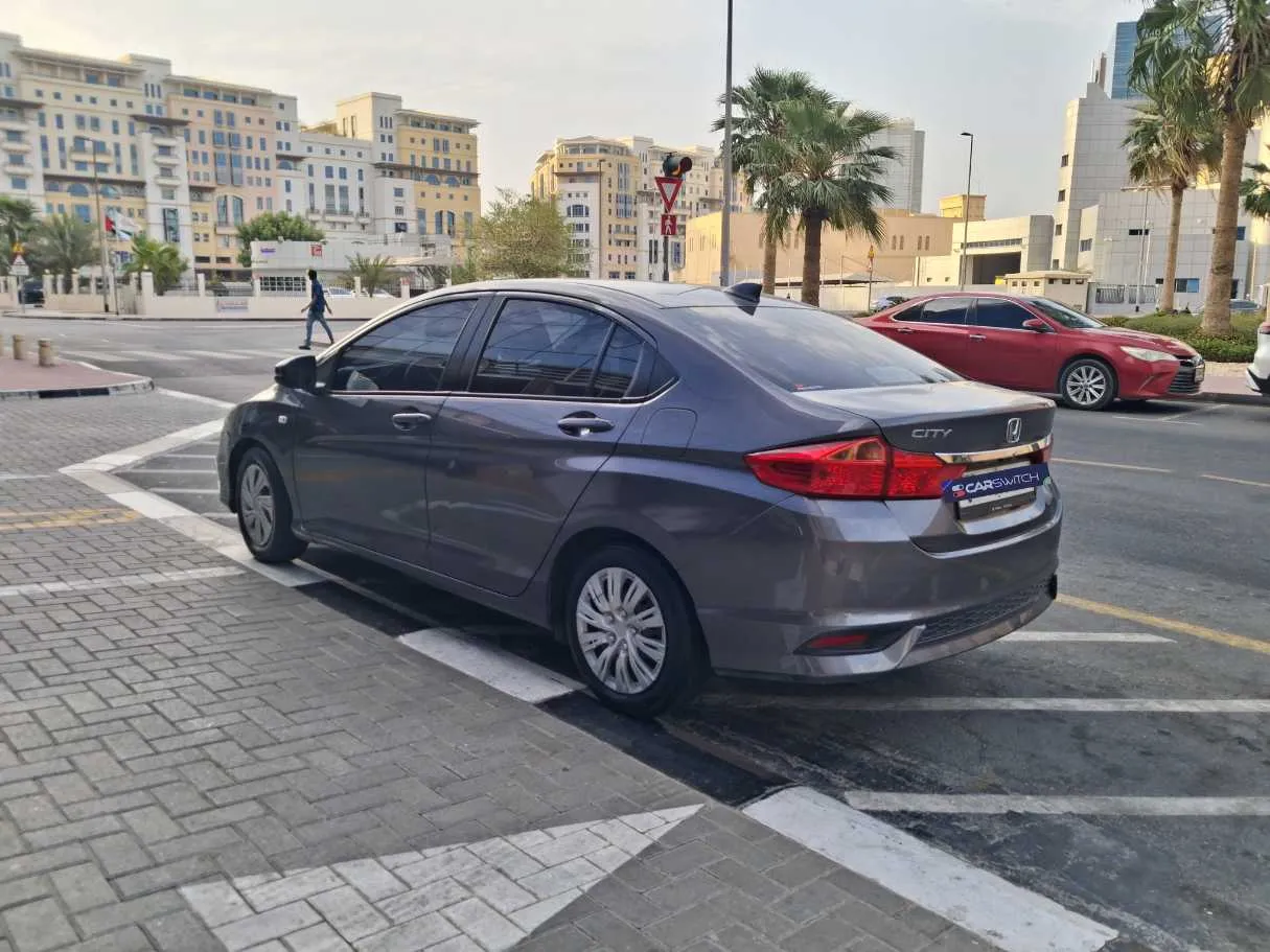 Car image 7