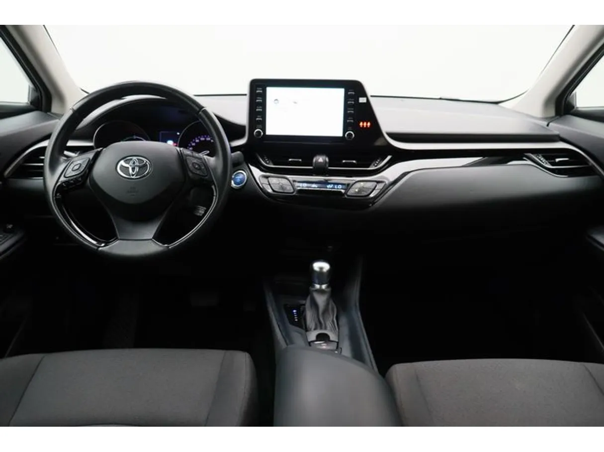Car image 14