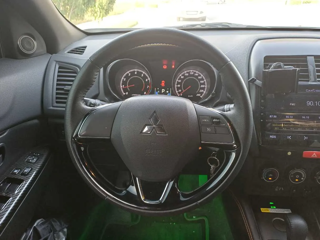 Car image 17