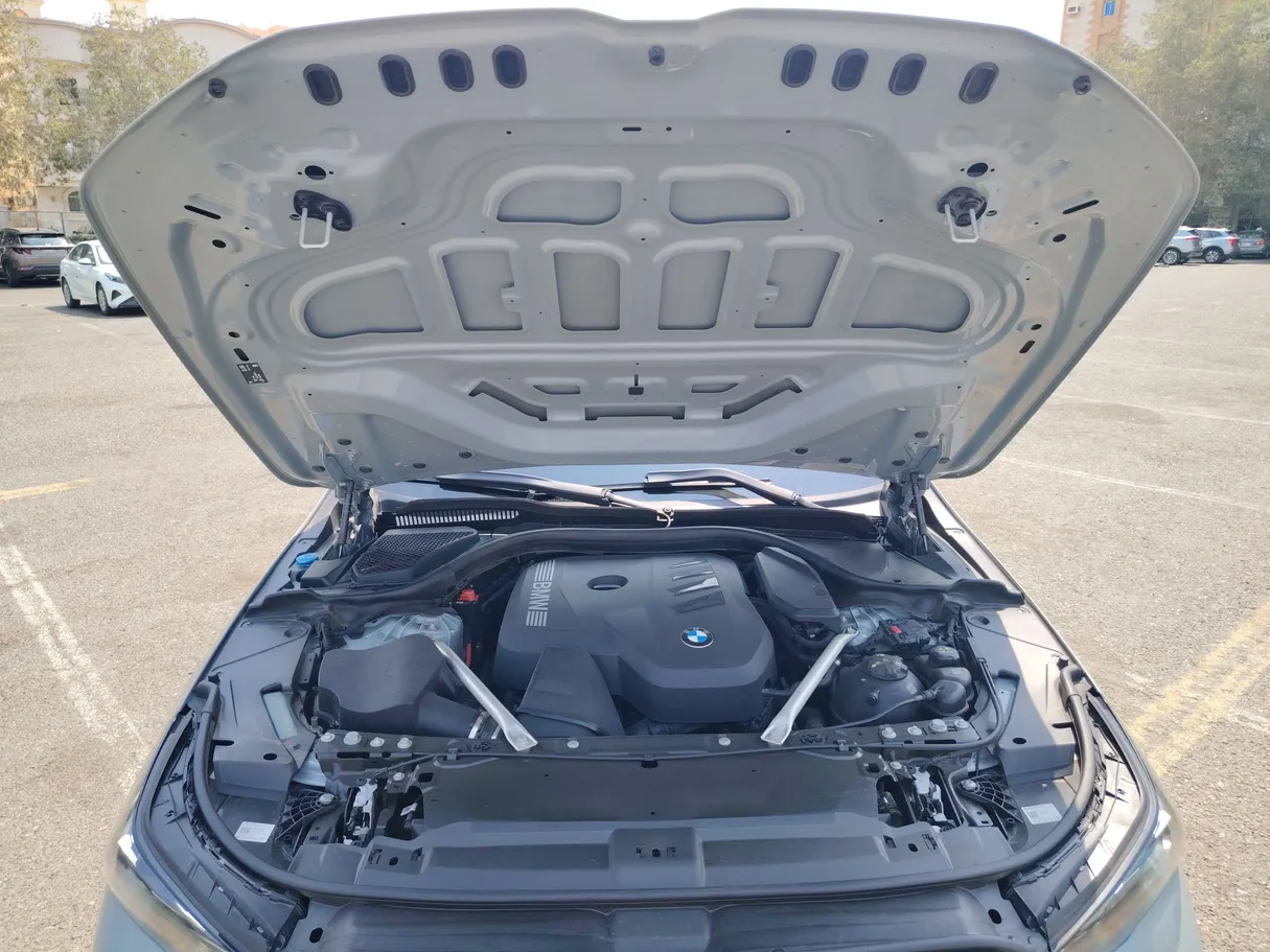 Car image 40