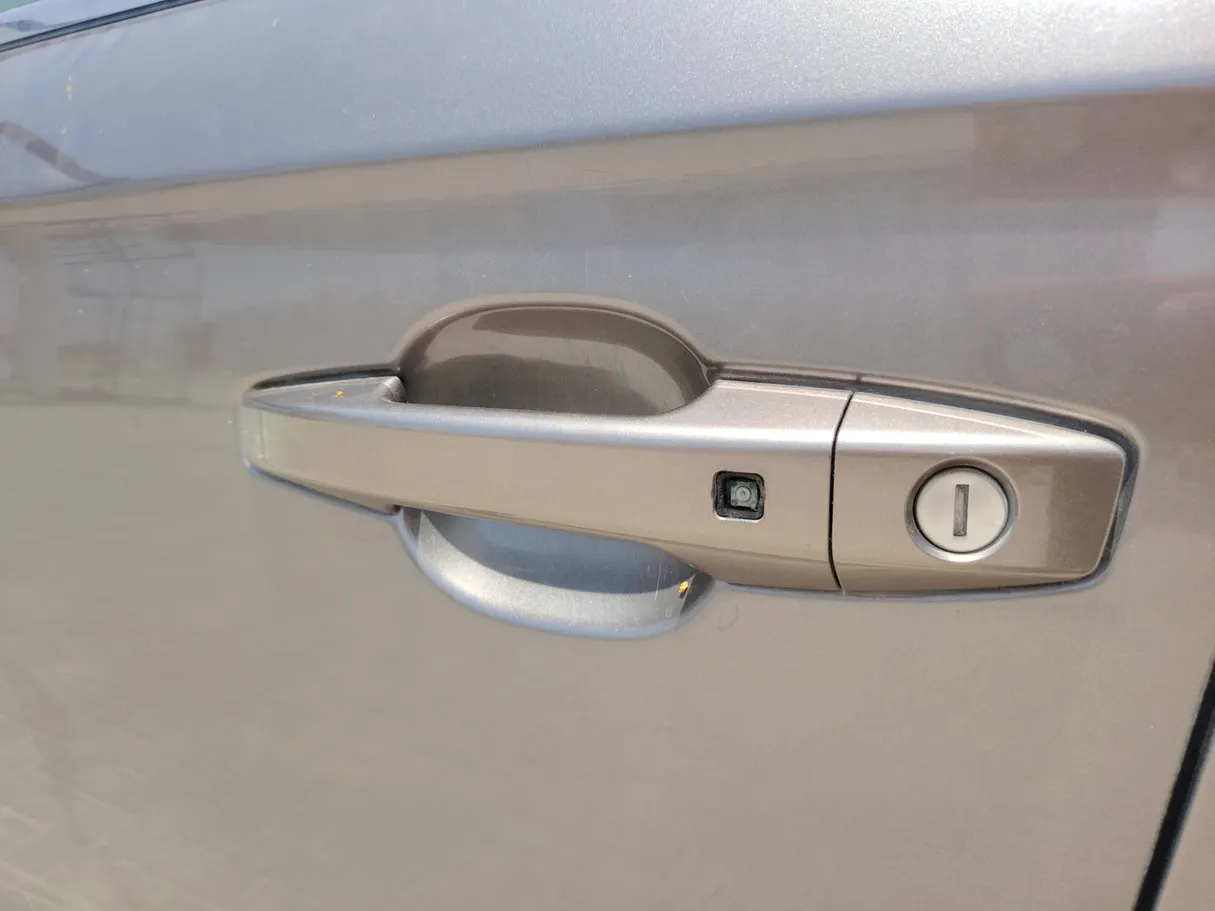 Car image 29
