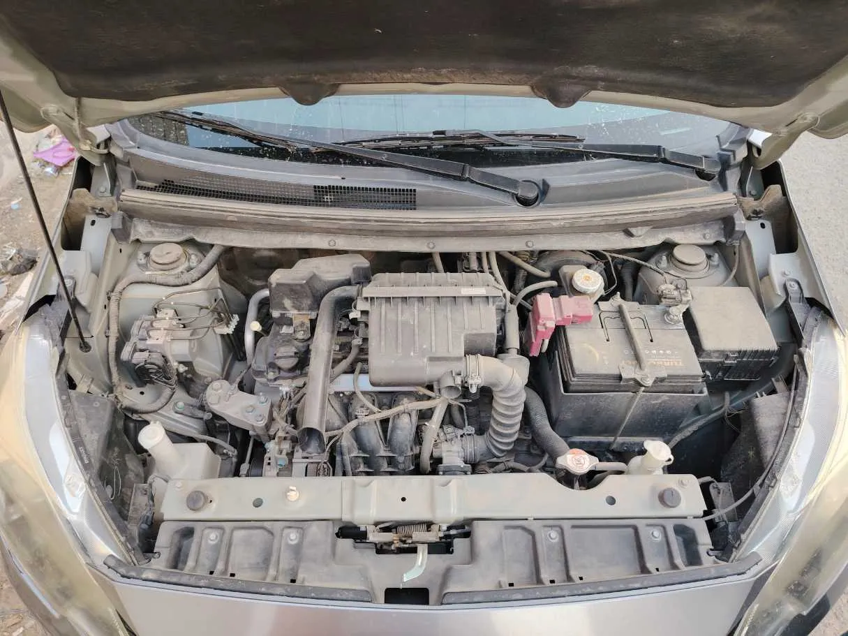Car image 28