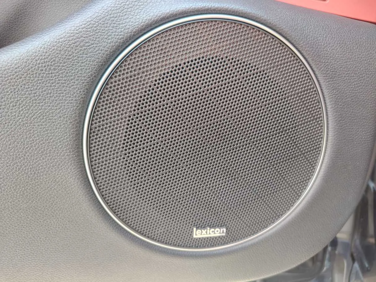 Car image 29