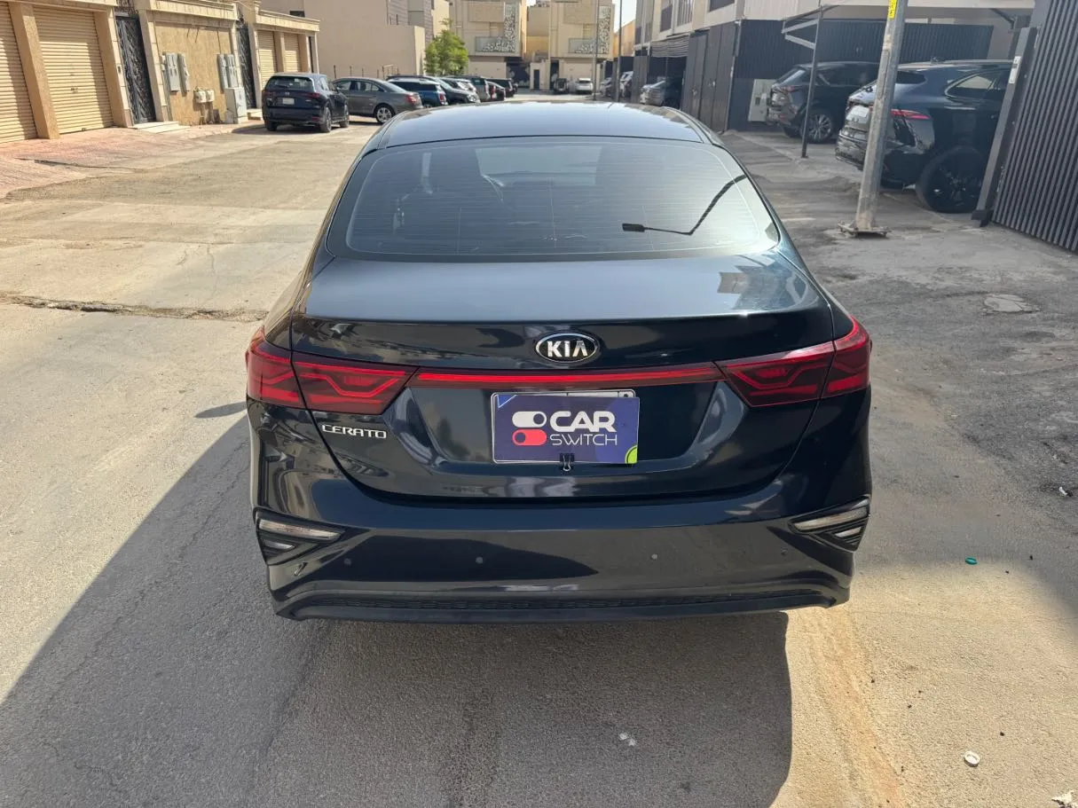 Car image 6