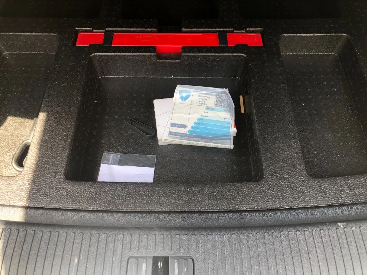Car image 21