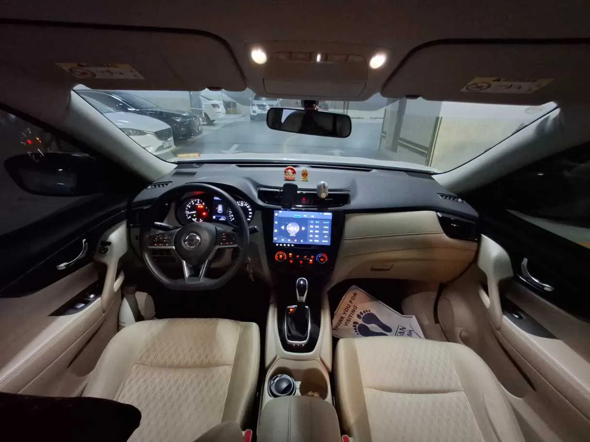 Car image 18