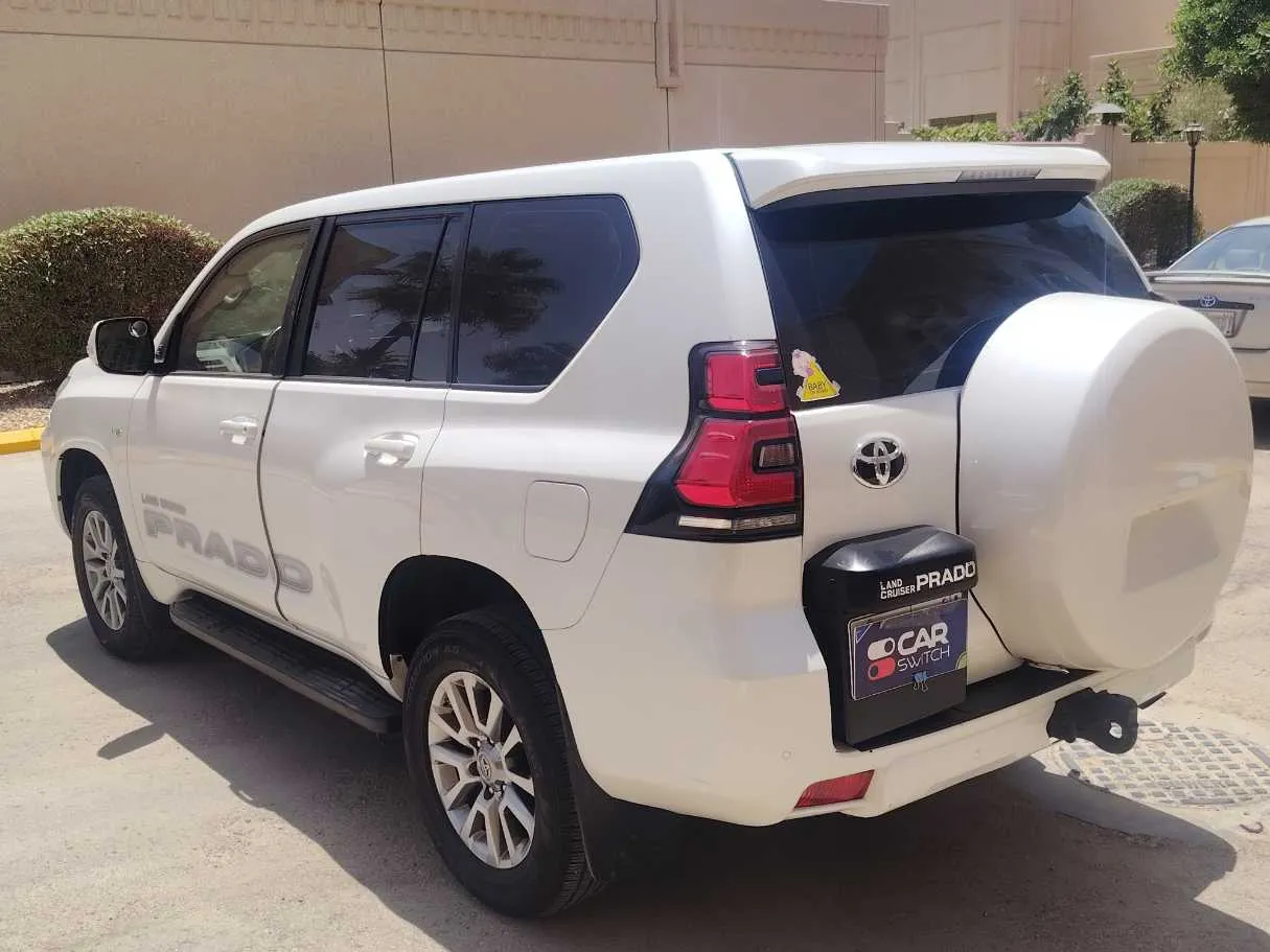 Car image 7