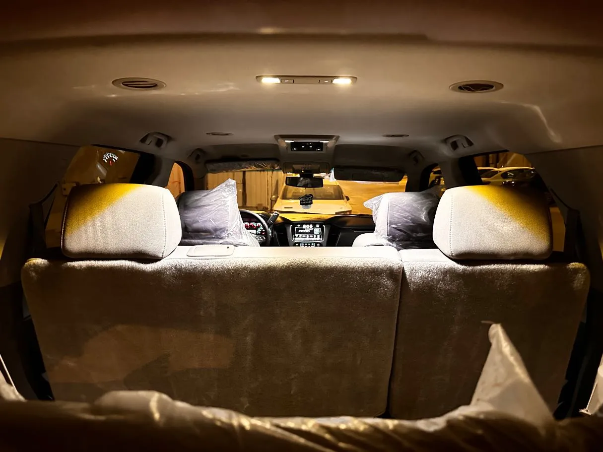 Car image 21