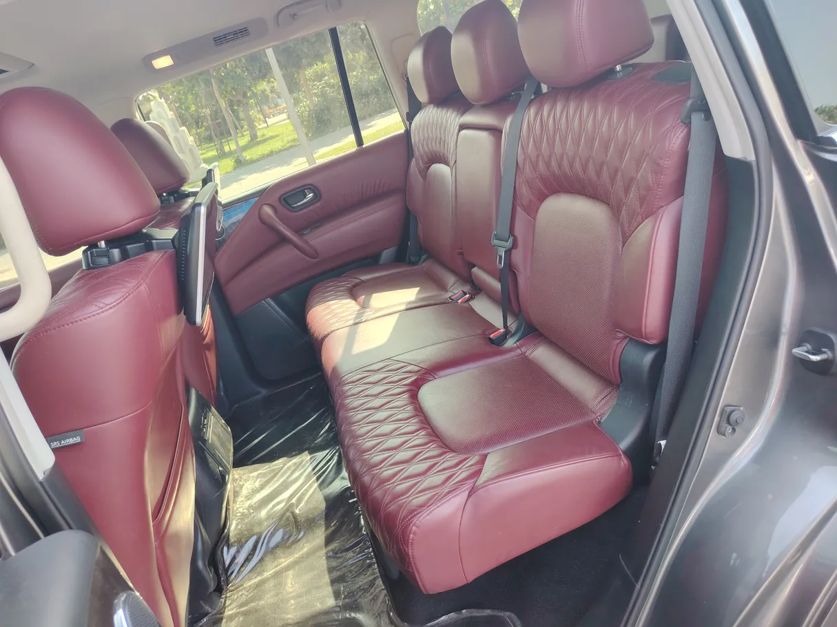 Car image 17