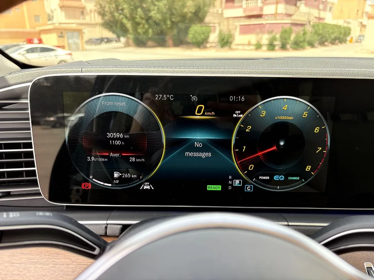 Car image 23