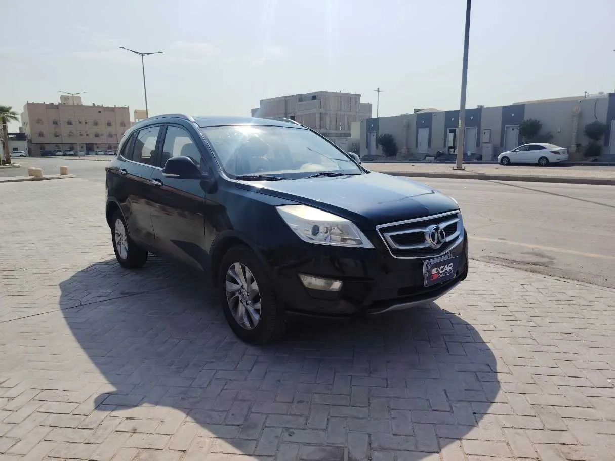 Car image 3