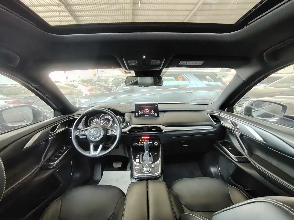Car image 25