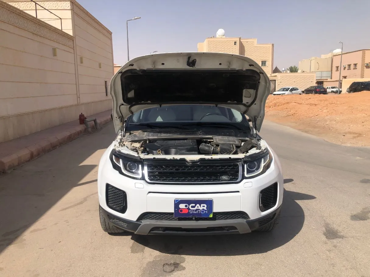 Car image 25