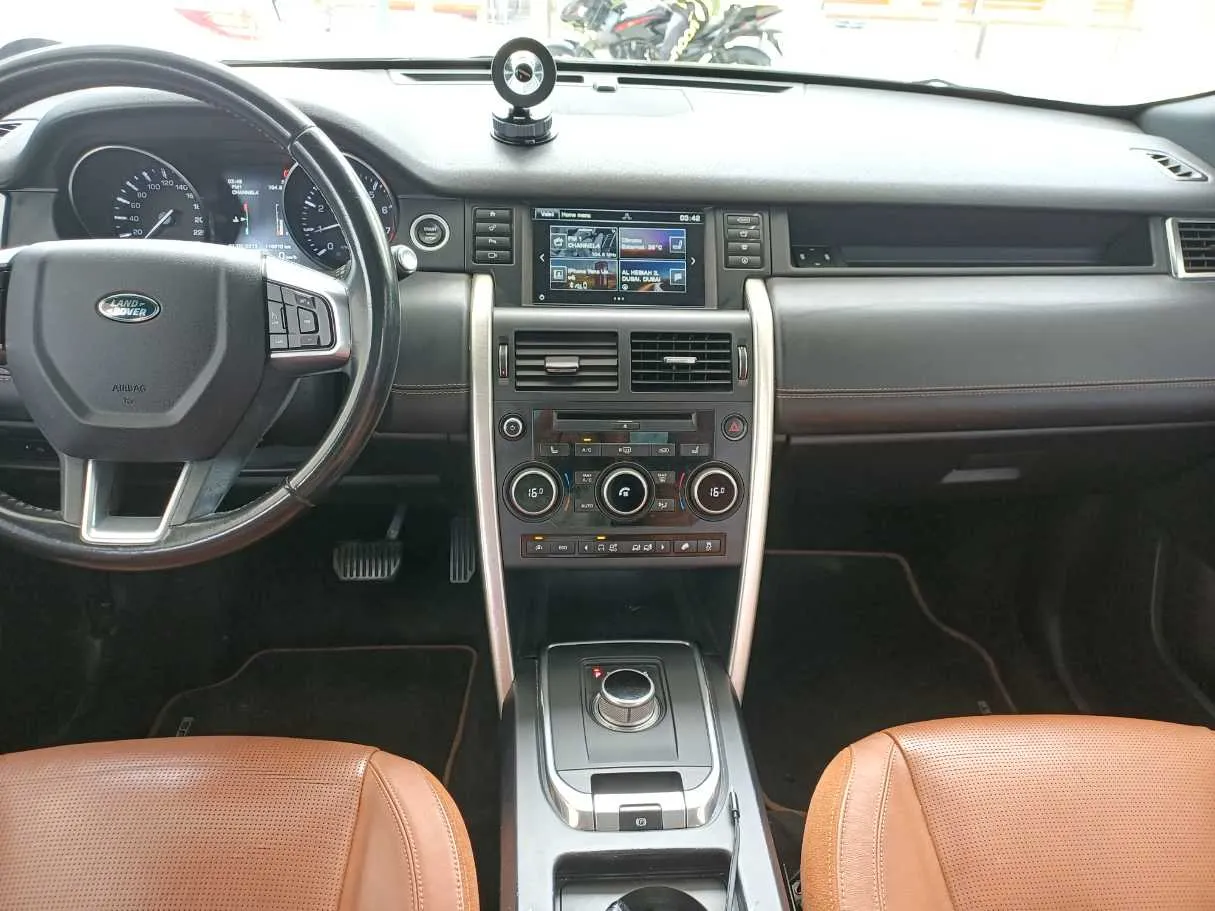 Car image 15