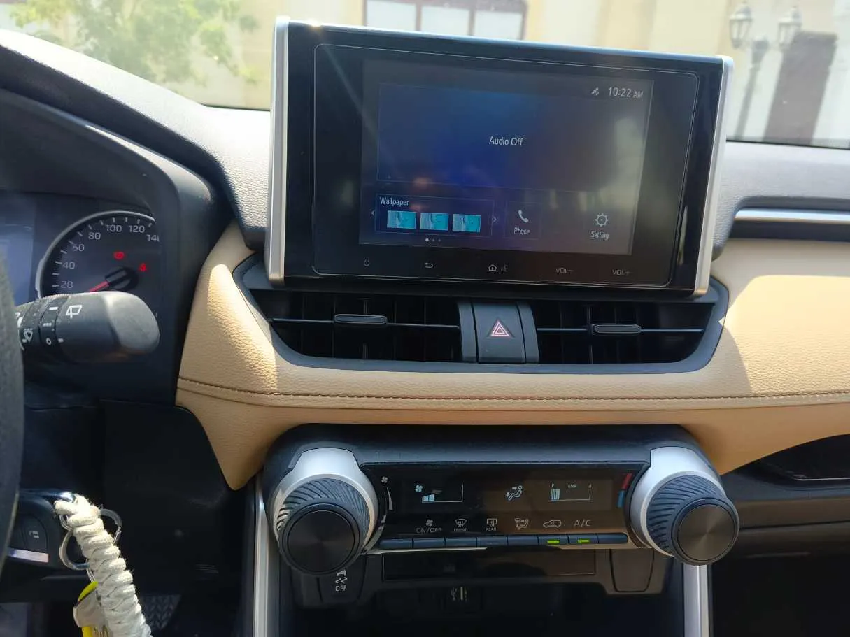Car image 22