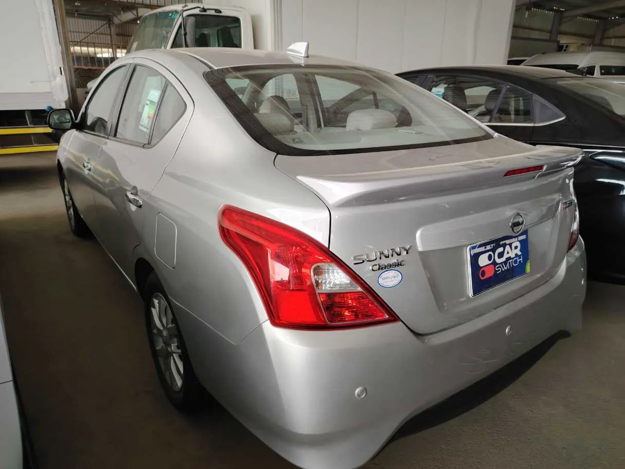 Car image 8