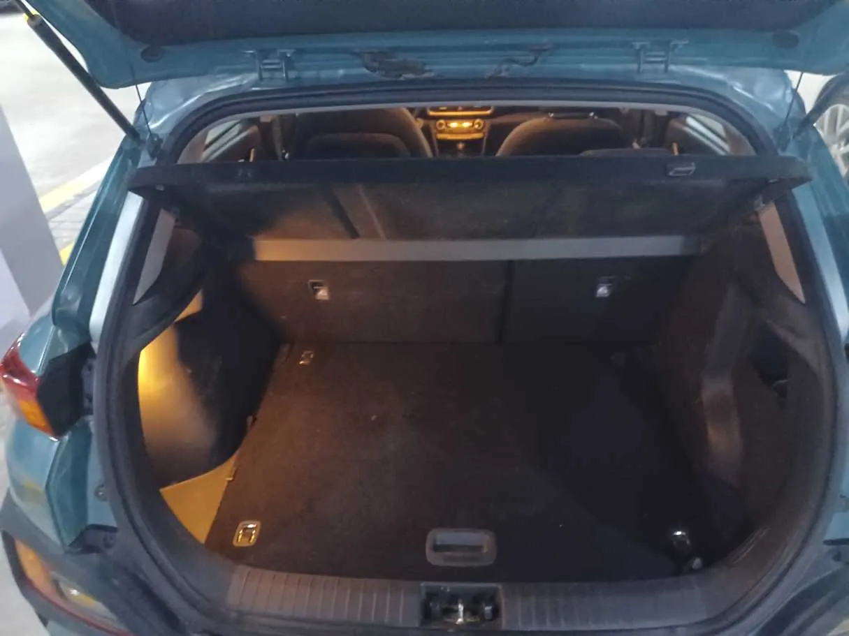 Car image 21