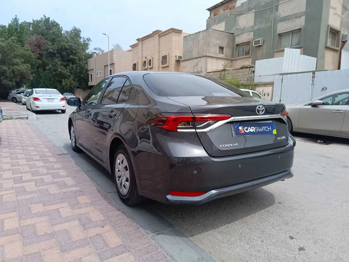 Car image 7