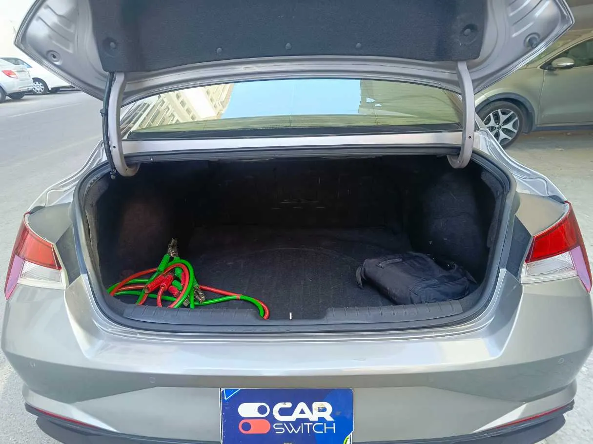 Car image 28