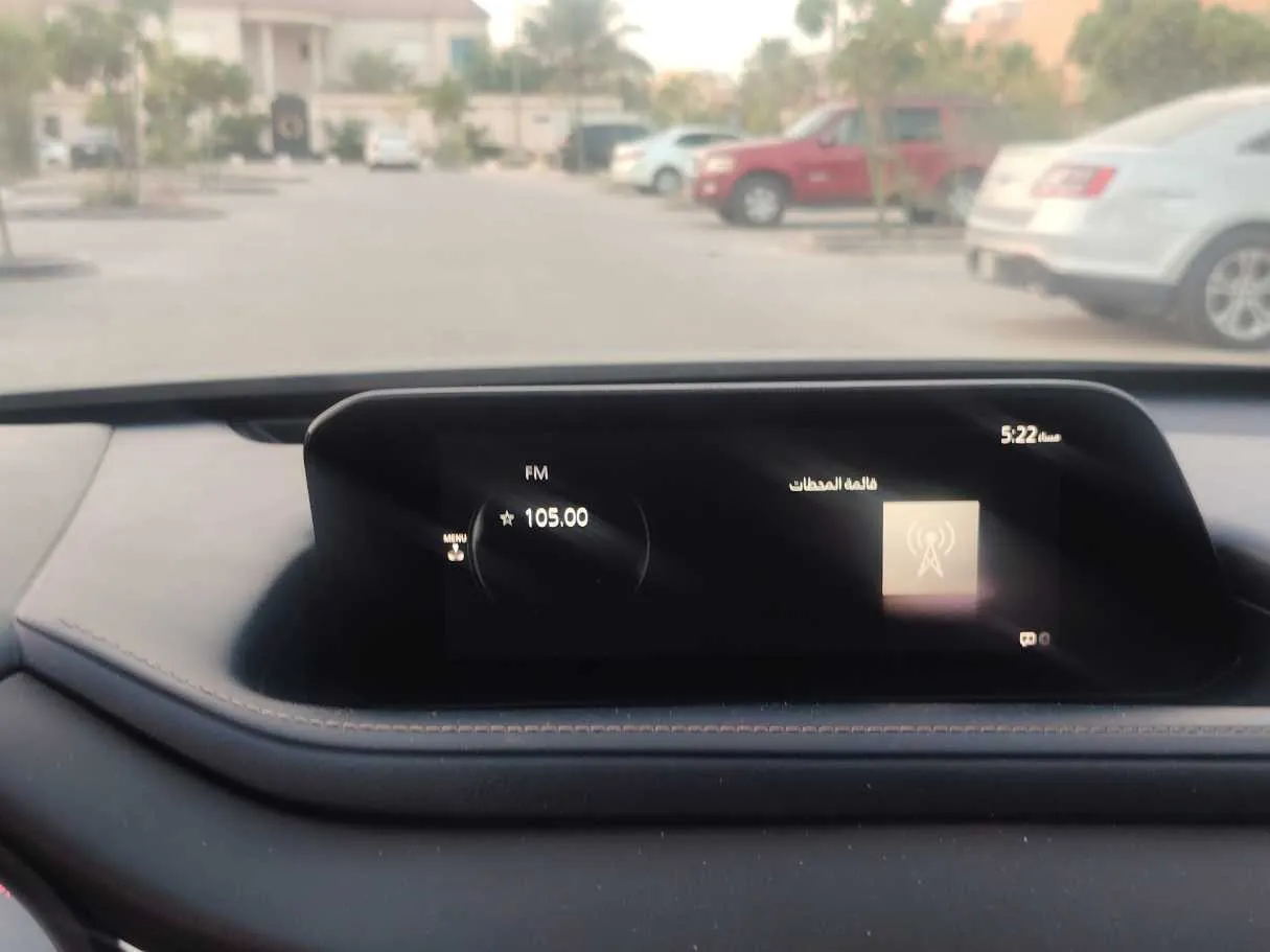 Car image 17
