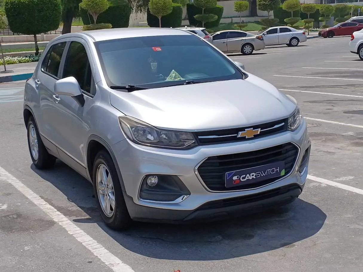Car image 3