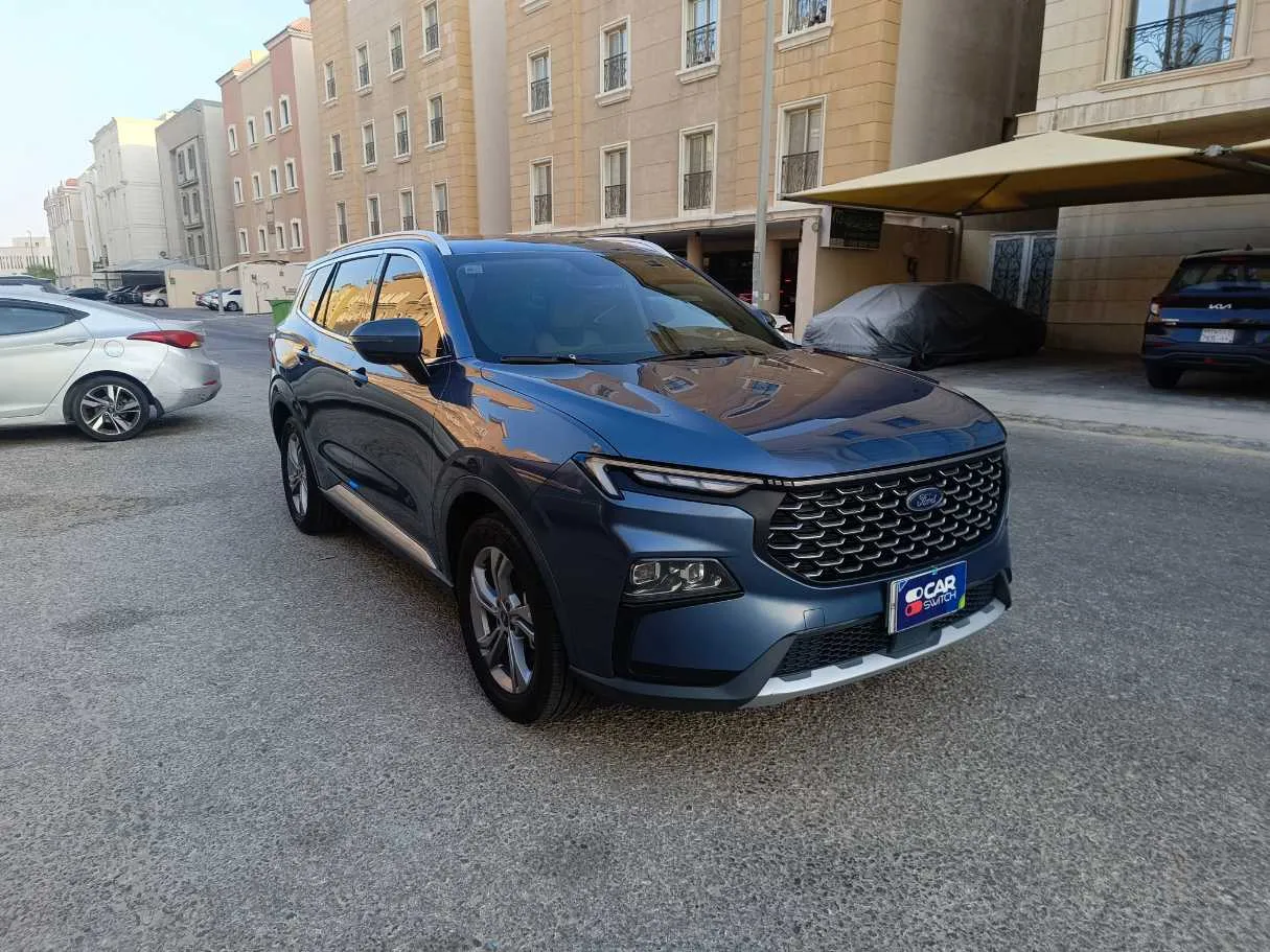 Car image 3