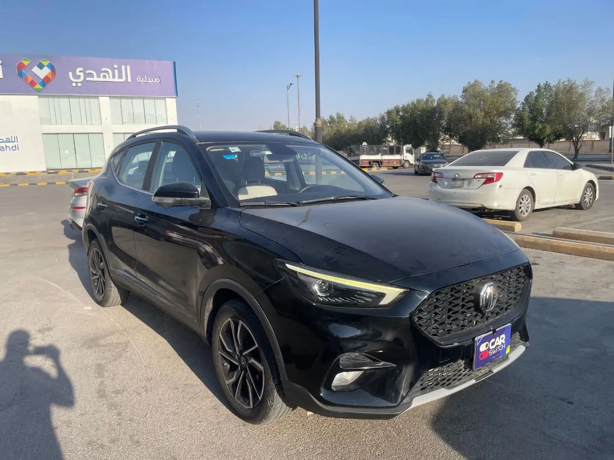 Car image 3