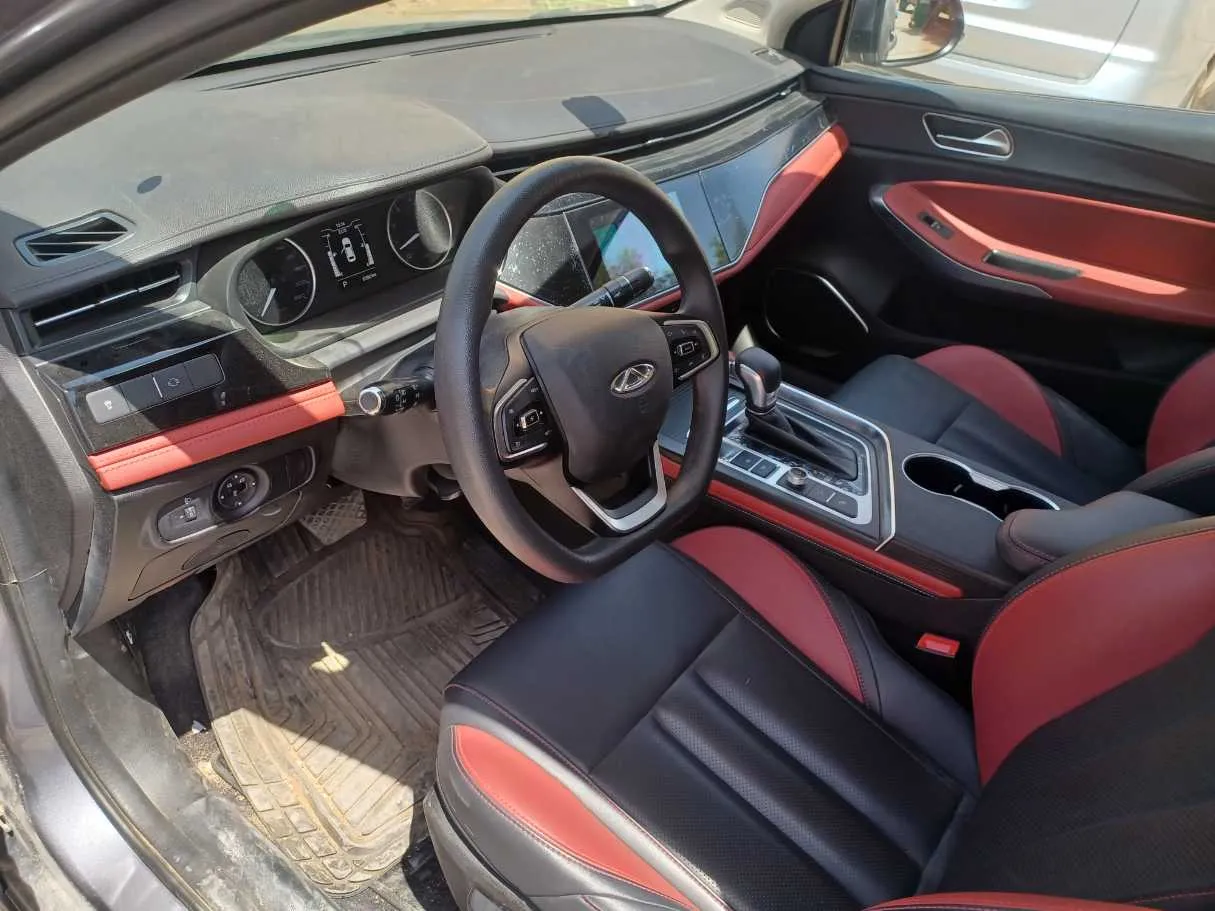 Car image 11