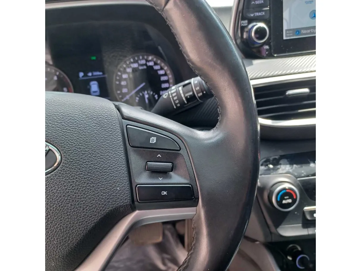 Car image 30