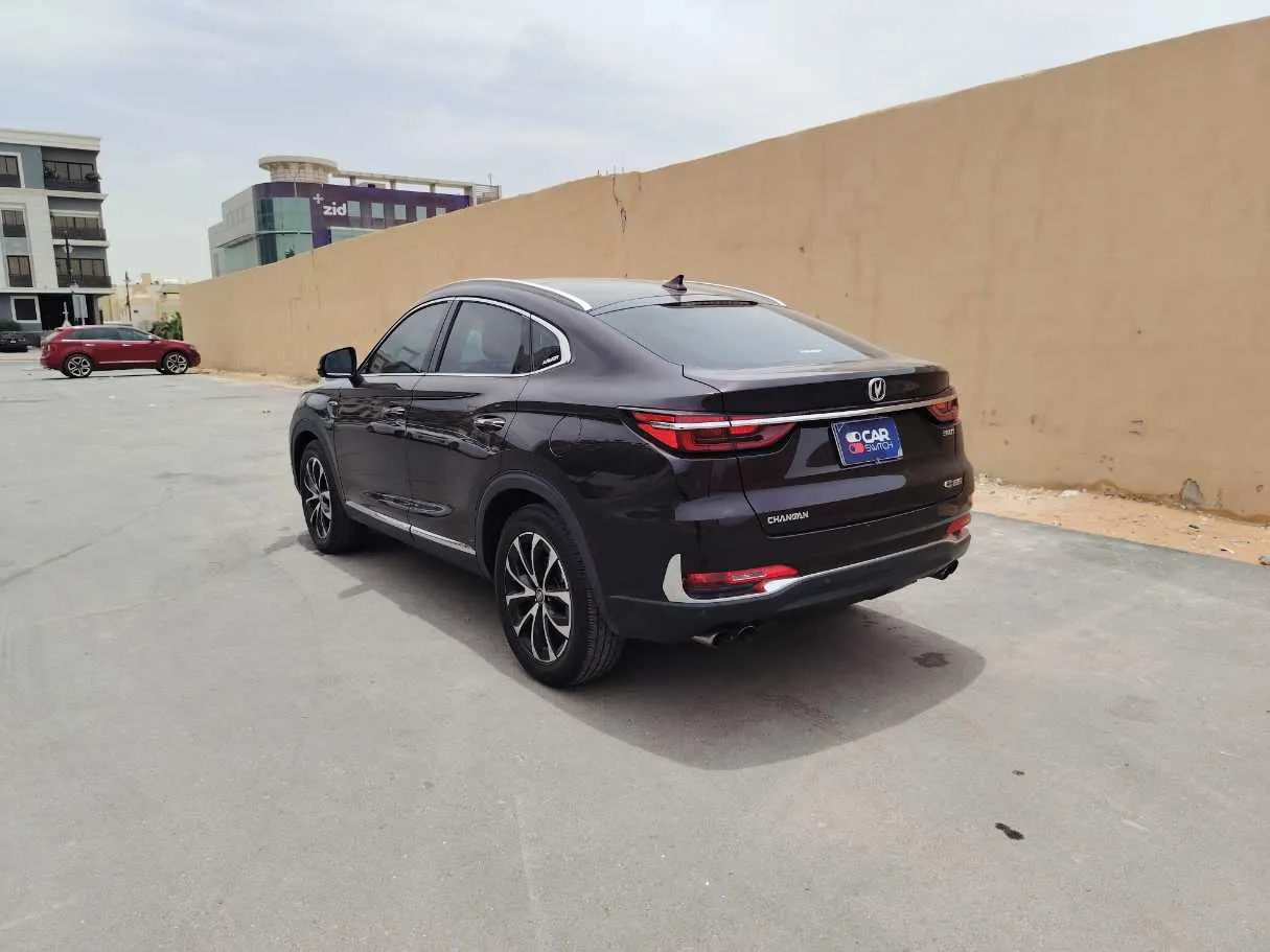 Car image 7