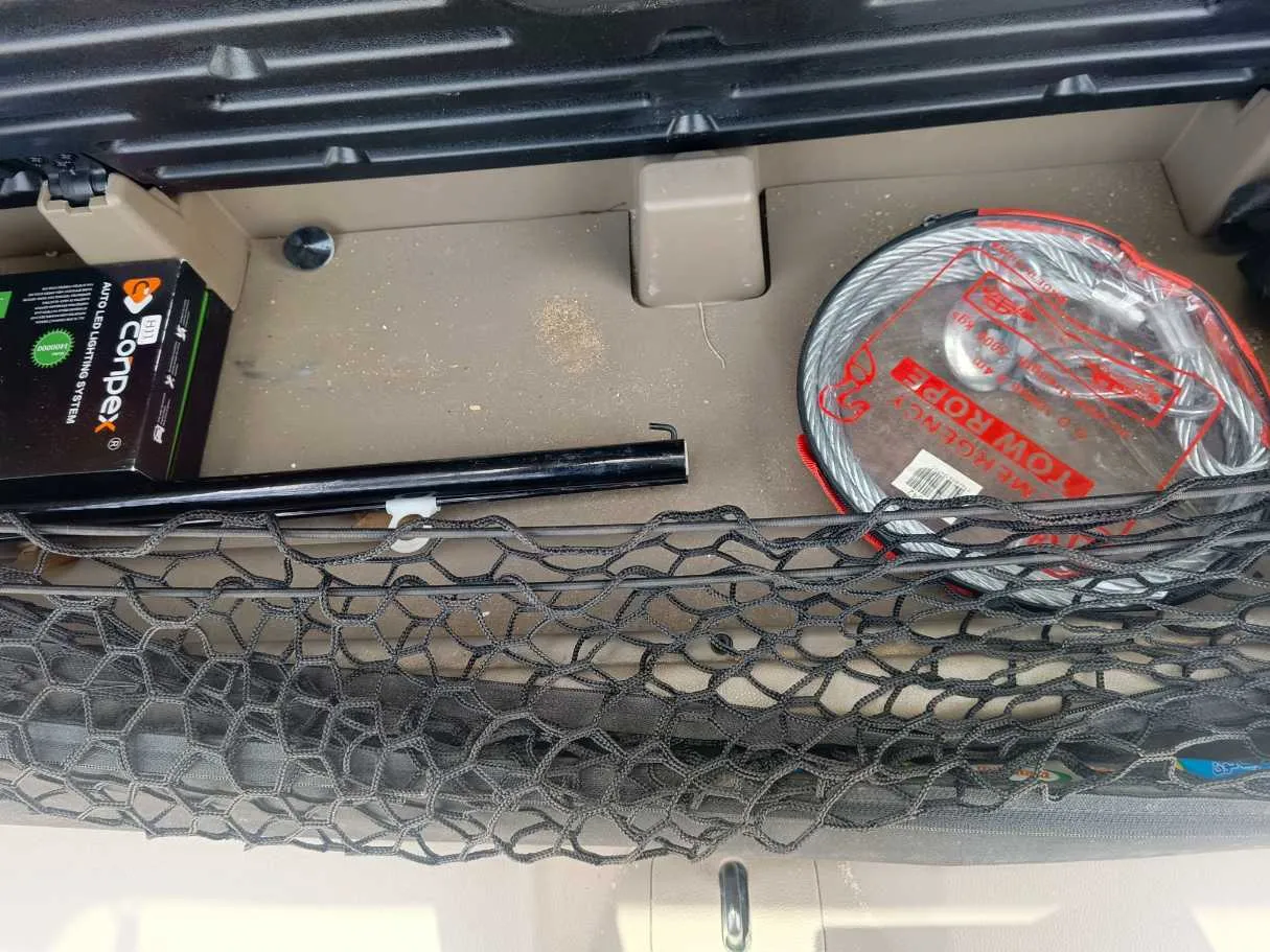 Car image 31