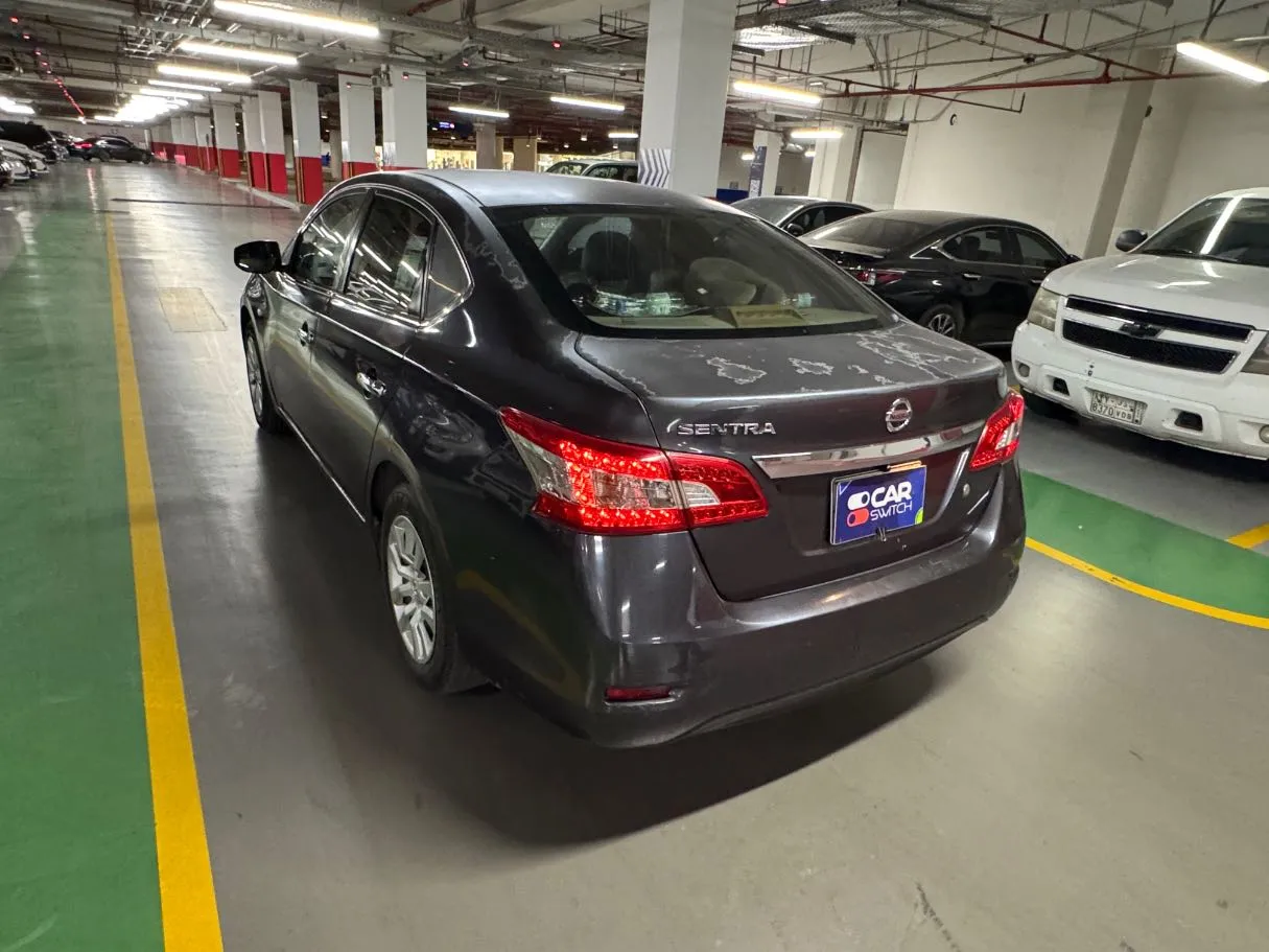 Car image 7