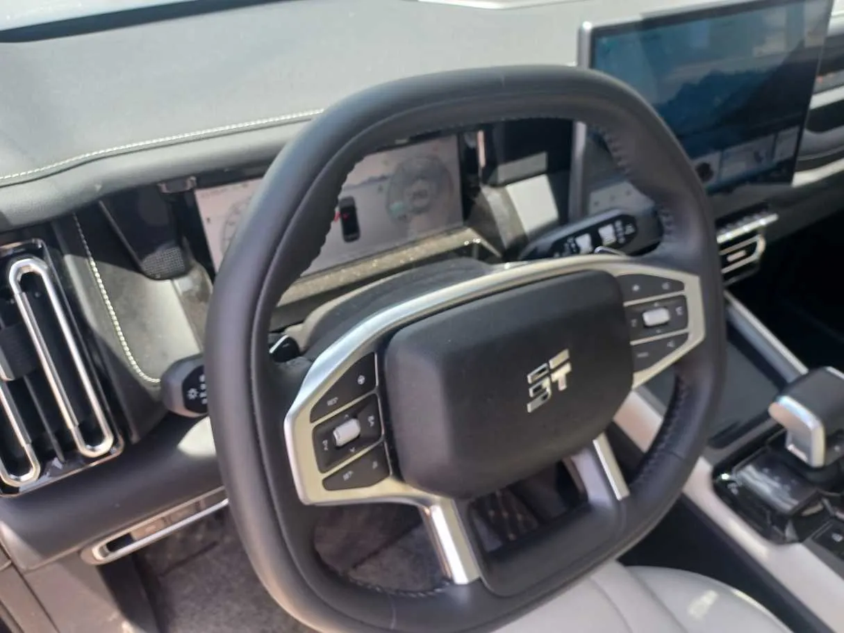 Car image 19