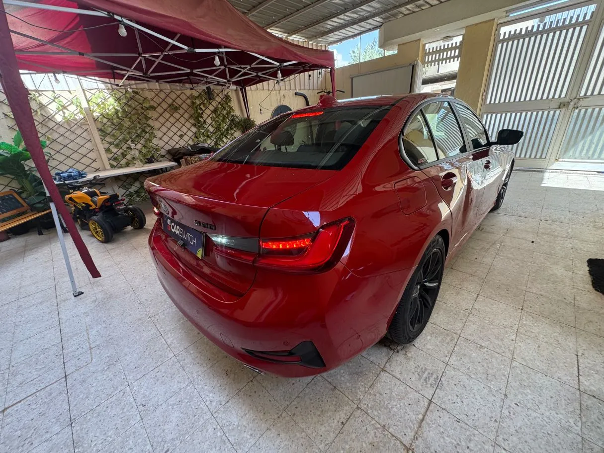 Car image 5